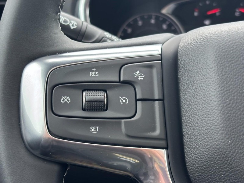 Chevrolet Blazer Vehicle Full-screen Gallery Image 12