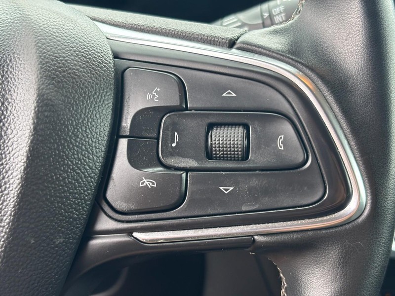 Buick Encore GX Vehicle Full-screen Gallery Image 18