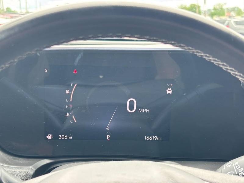 Buick Encore GX Vehicle Full-screen Gallery Image 19