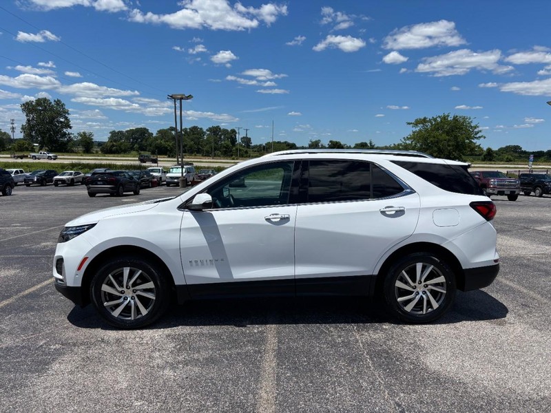 Chevrolet Equinox Vehicle Full-screen Gallery Image 2