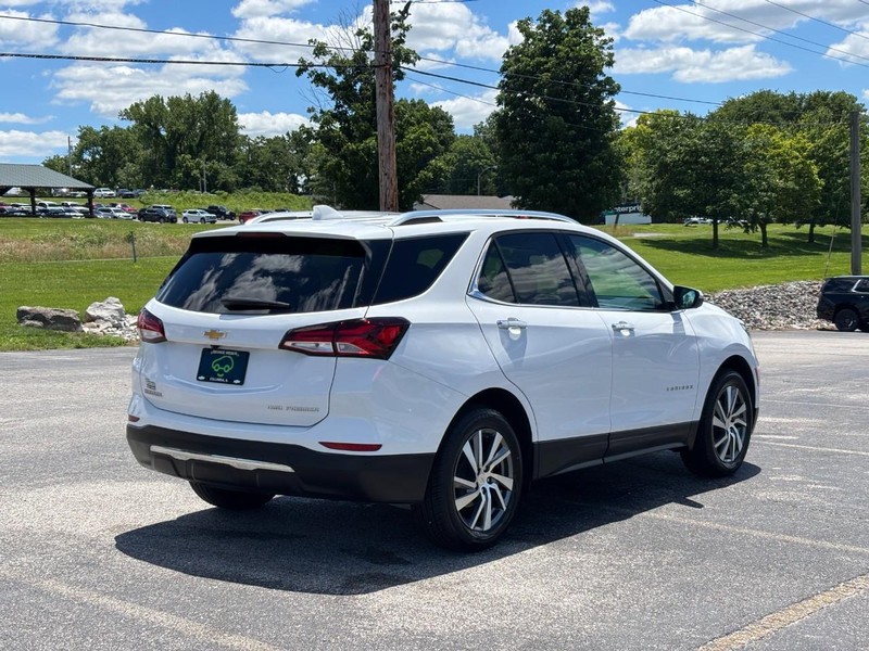 Chevrolet Equinox Vehicle Full-screen Gallery Image 5