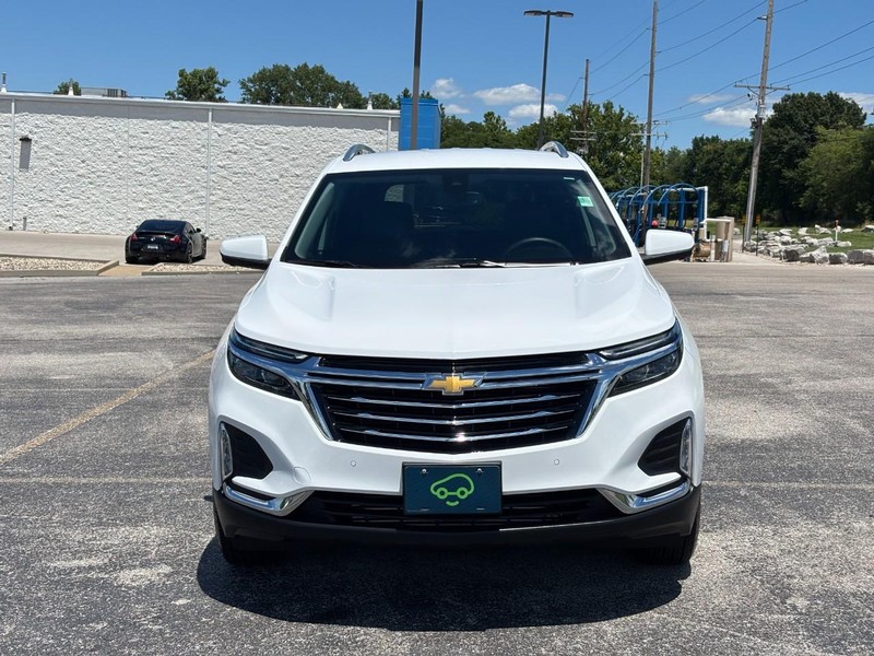 Chevrolet Equinox Vehicle Full-screen Gallery Image 8