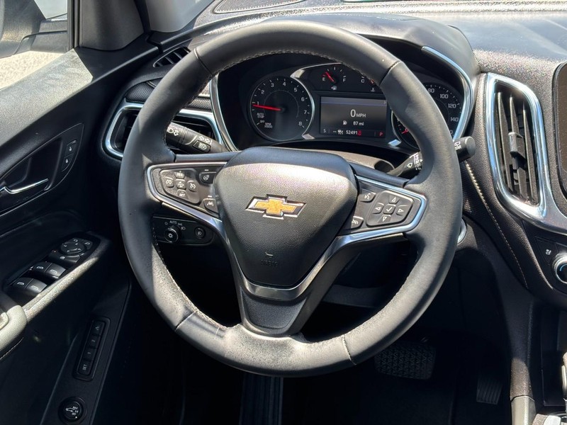 Chevrolet Equinox Vehicle Full-screen Gallery Image 12