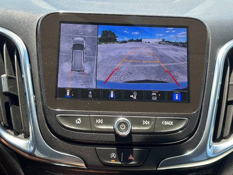 Chevrolet Equinox Vehicle Full-screen Gallery Image 21