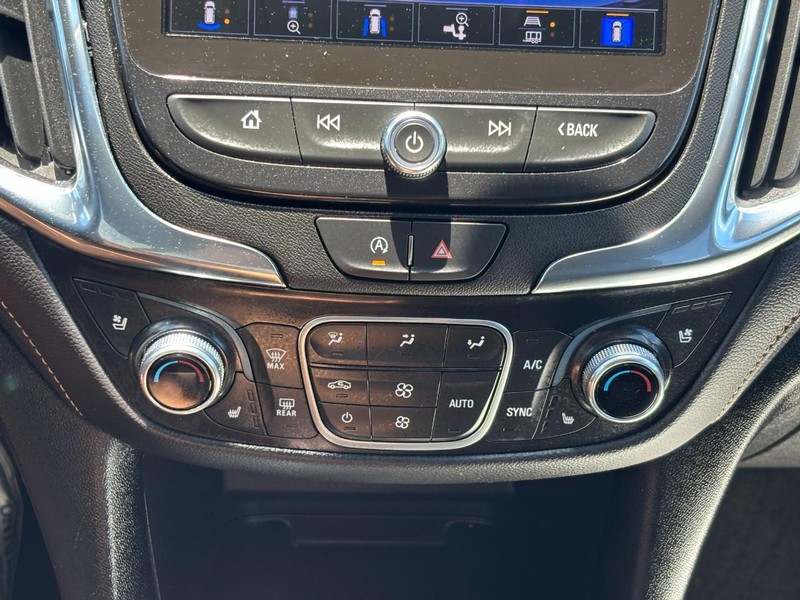 Chevrolet Equinox Vehicle Full-screen Gallery Image 22