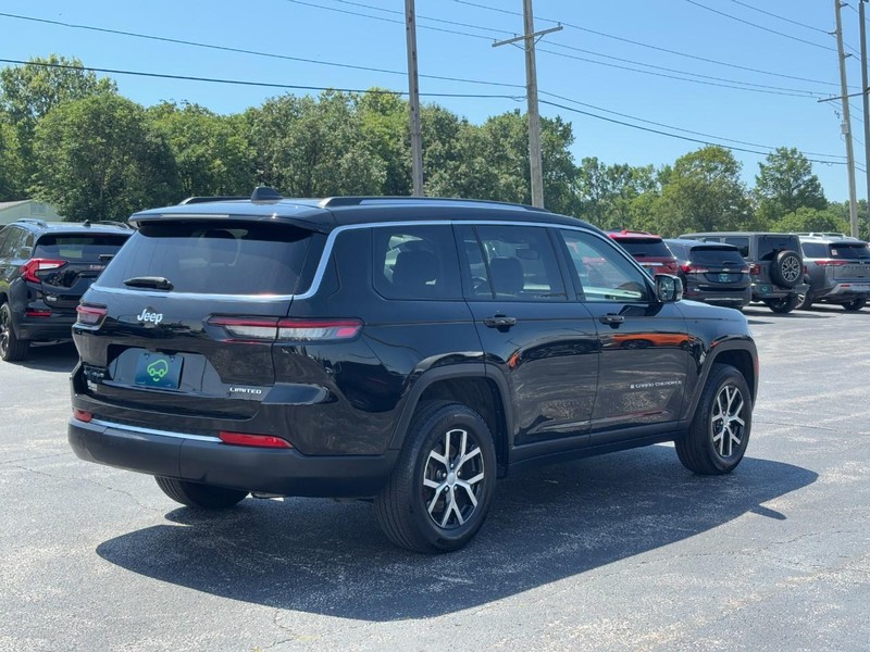 Jeep Grand Cherokee L Vehicle Full-screen Gallery Image 5