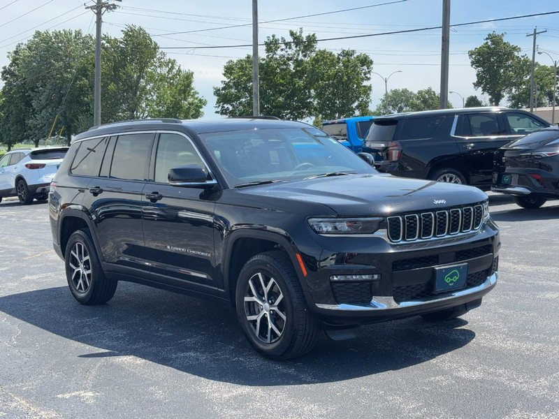Jeep Grand Cherokee L Vehicle Full-screen Gallery Image 7