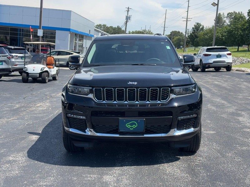 Jeep Grand Cherokee L Vehicle Full-screen Gallery Image 8