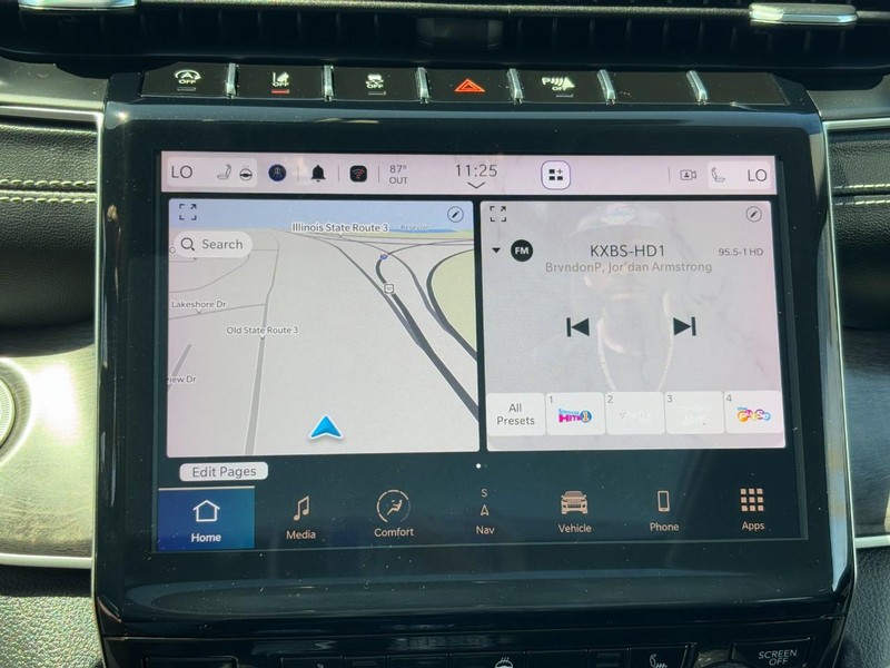 Jeep Grand Cherokee L Vehicle Full-screen Gallery Image 21