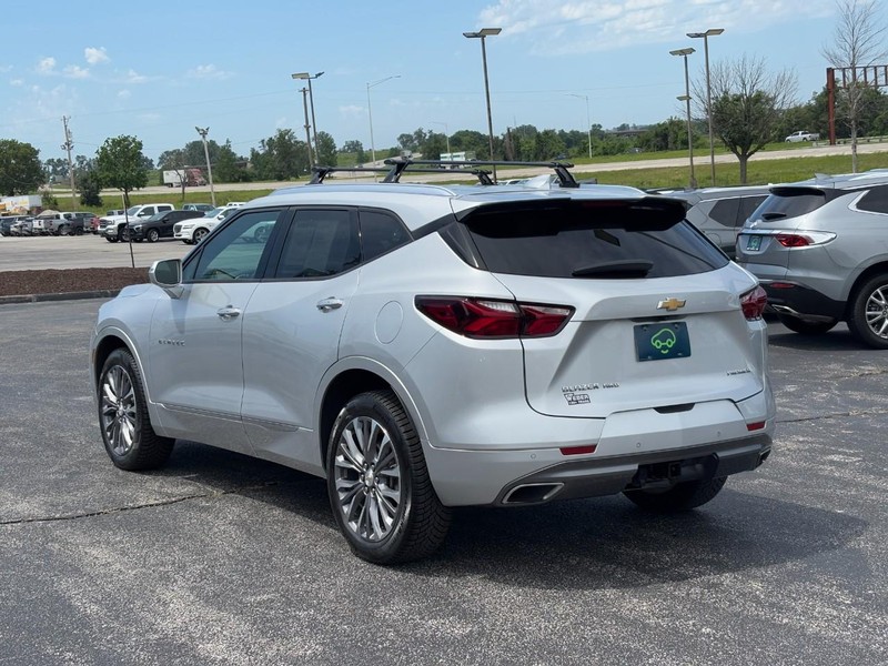 Chevrolet Blazer Vehicle Full-screen Gallery Image 3