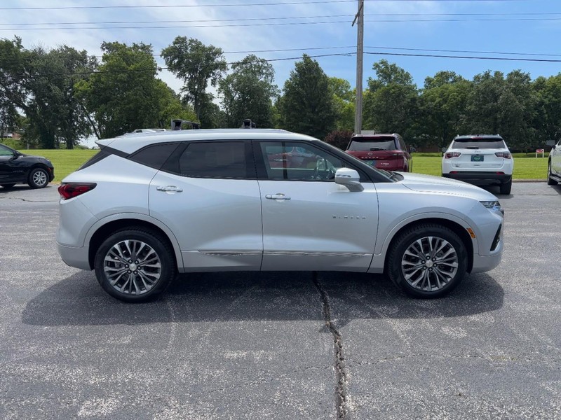 Chevrolet Blazer Vehicle Full-screen Gallery Image 6