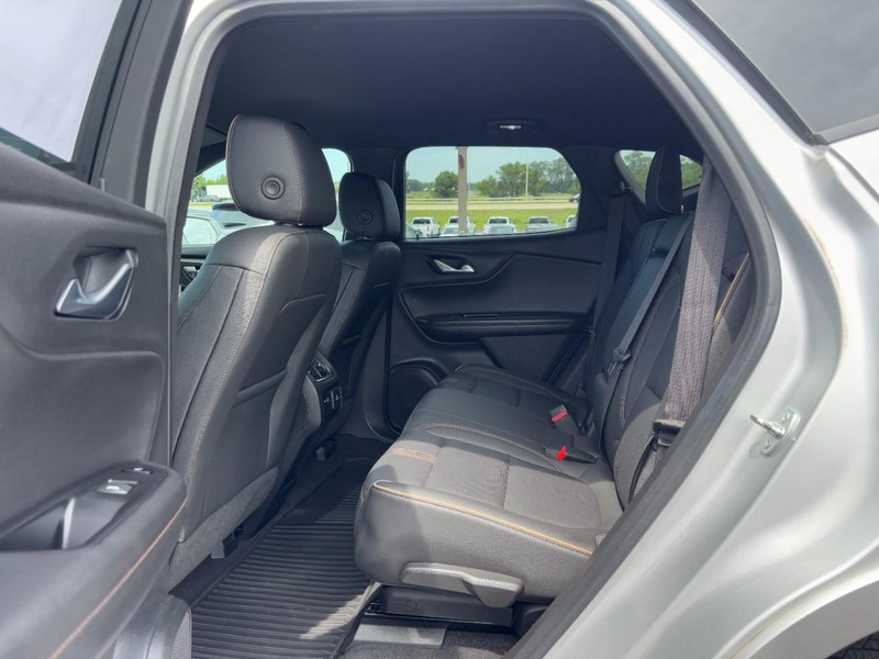 Chevrolet Blazer Vehicle Full-screen Gallery Image 10
