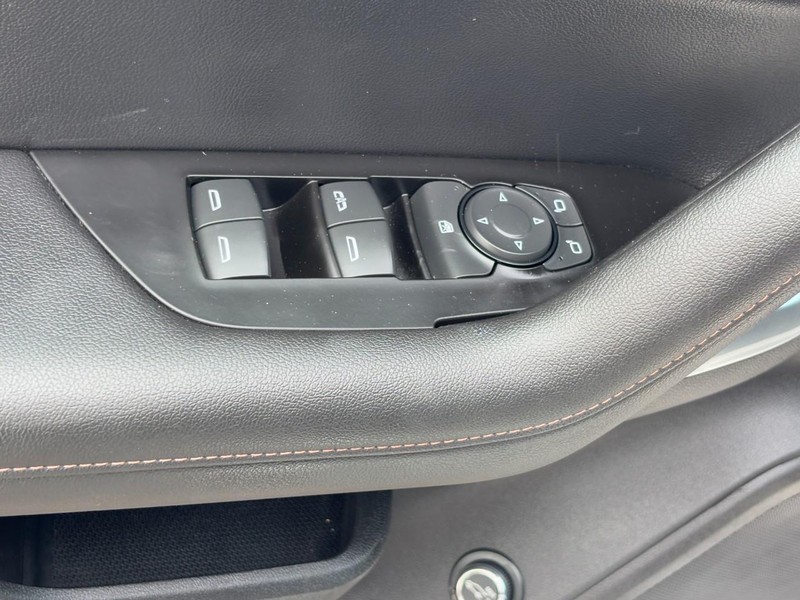 Chevrolet Blazer Vehicle Full-screen Gallery Image 16