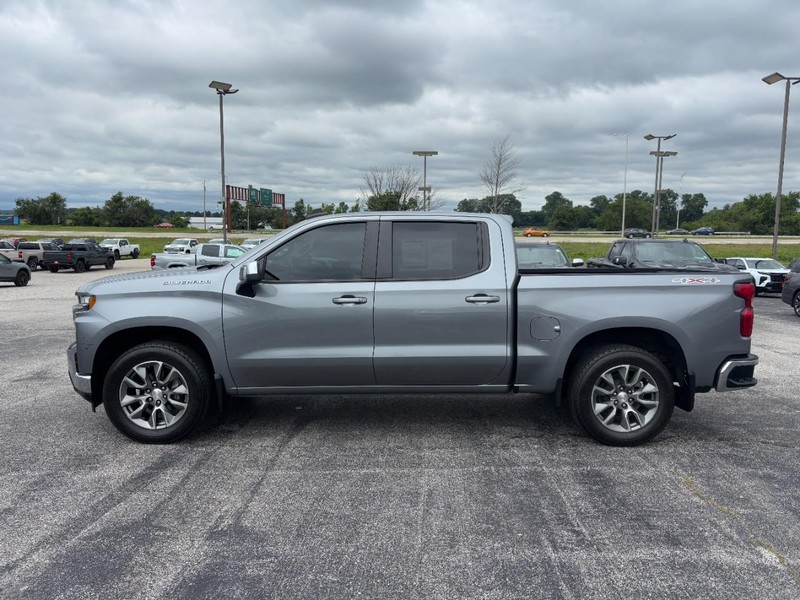 Chevrolet Silverado 1500 Vehicle Full-screen Gallery Image 2