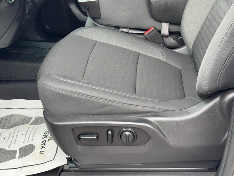 Chevrolet Silverado 1500 Vehicle Full-screen Gallery Image 15