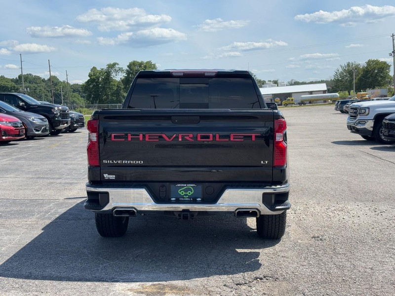 Chevrolet Silverado 1500 Vehicle Full-screen Gallery Image 4