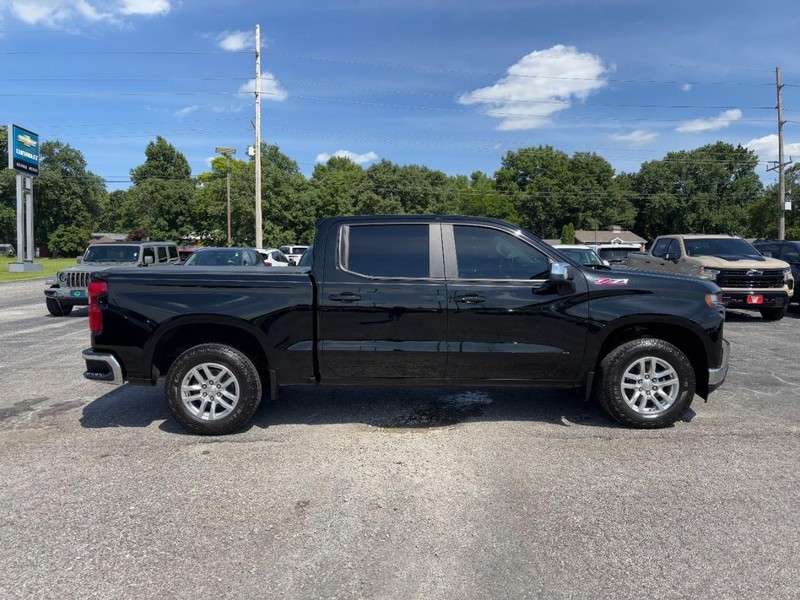 Chevrolet Silverado 1500 Vehicle Full-screen Gallery Image 6