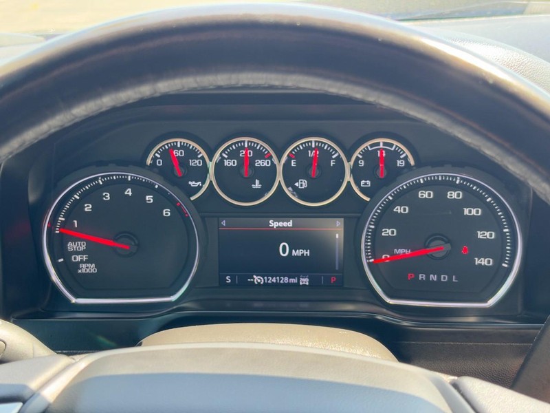 Chevrolet Silverado 1500 Vehicle Full-screen Gallery Image 19