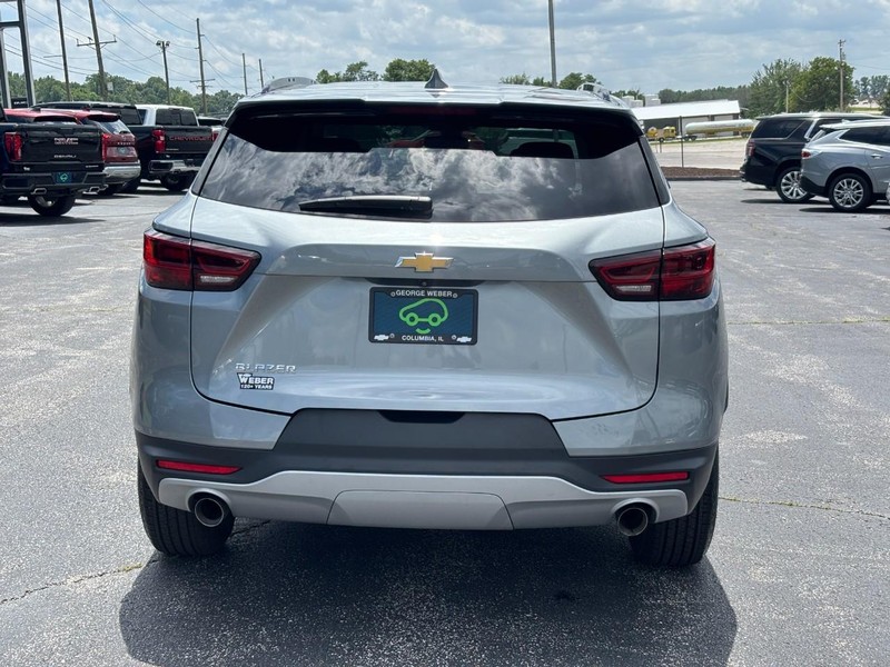 Chevrolet Blazer Vehicle Full-screen Gallery Image 4