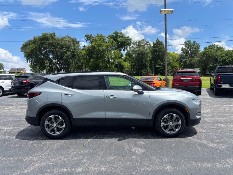 Chevrolet Blazer Vehicle Full-screen Gallery Image 6