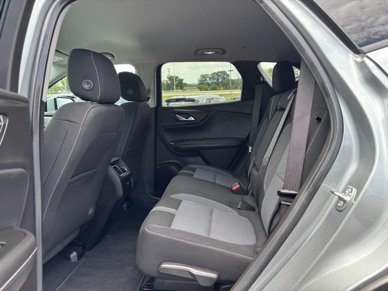 Chevrolet Blazer Vehicle Full-screen Gallery Image 10