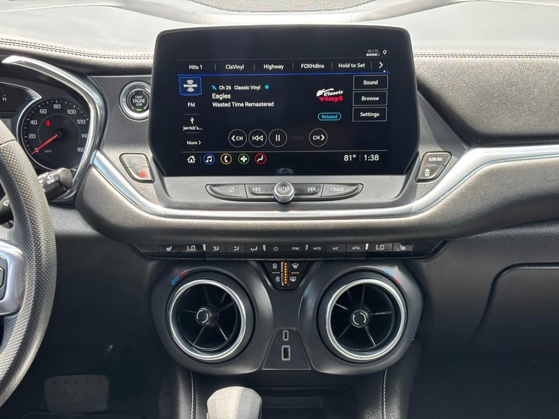 Chevrolet Blazer Vehicle Full-screen Gallery Image 13