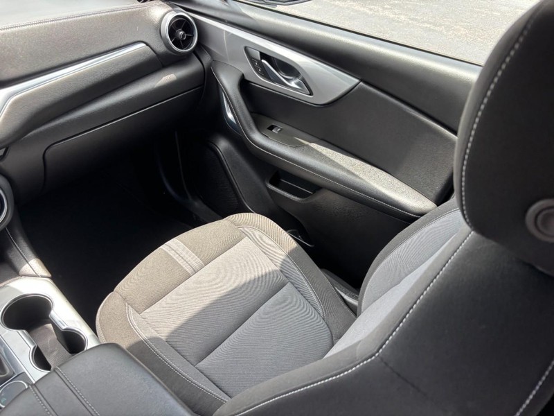 Chevrolet Blazer Vehicle Full-screen Gallery Image 14