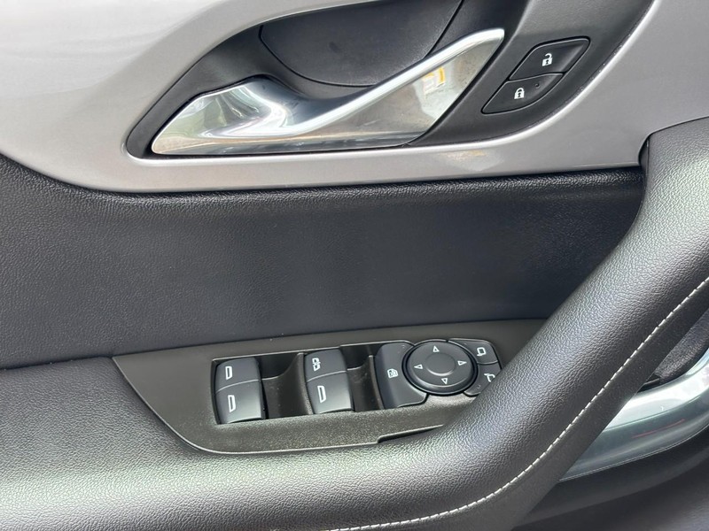 Chevrolet Blazer Vehicle Full-screen Gallery Image 16