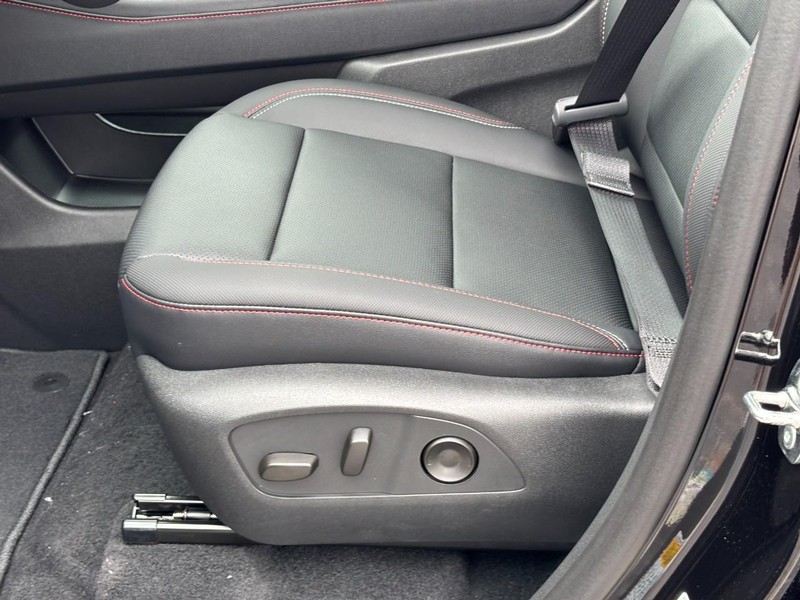 Chevrolet Traverse Vehicle Full-screen Gallery Image 11