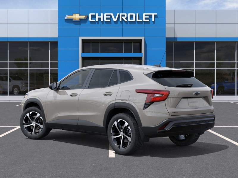 Chevrolet Trax Vehicle Full-screen Gallery Image 3