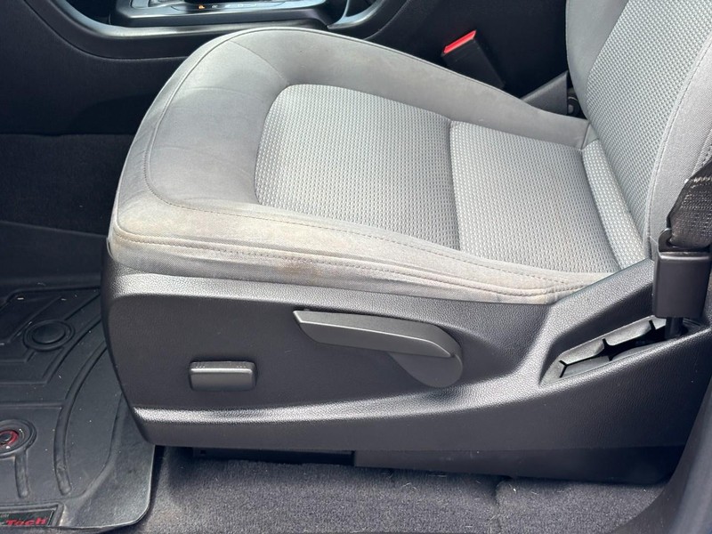 Chevrolet Colorado Vehicle Full-screen Gallery Image 15