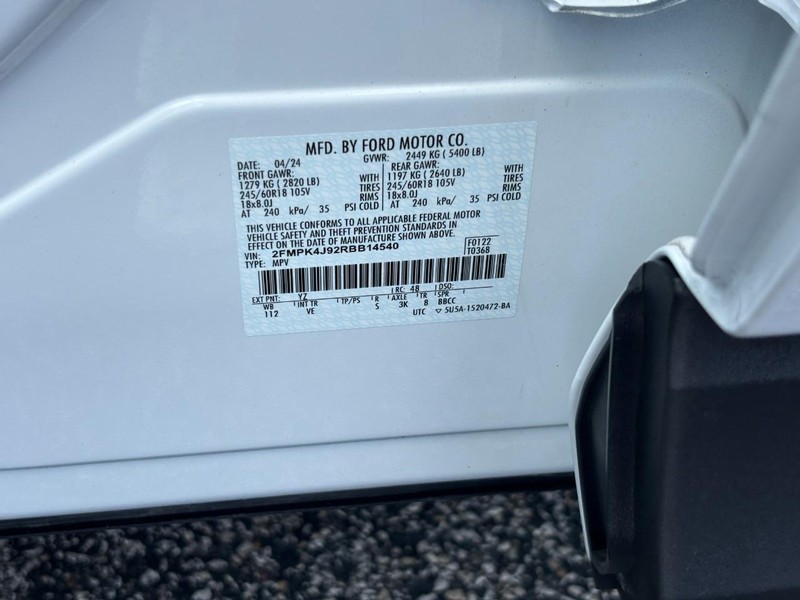 Ford Edge Vehicle Full-screen Gallery Image 22