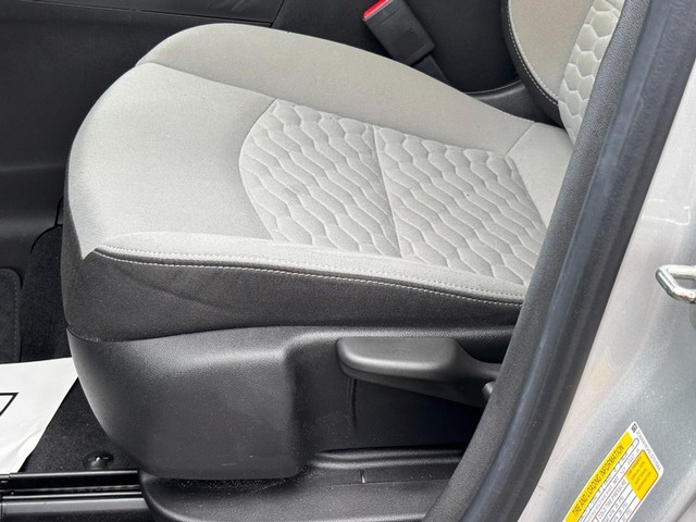 2020 Chevrolet Equinox LS - Photo 15