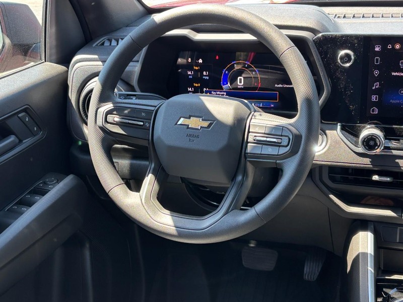 Chevrolet Colorado Vehicle Full-screen Gallery Image 7
