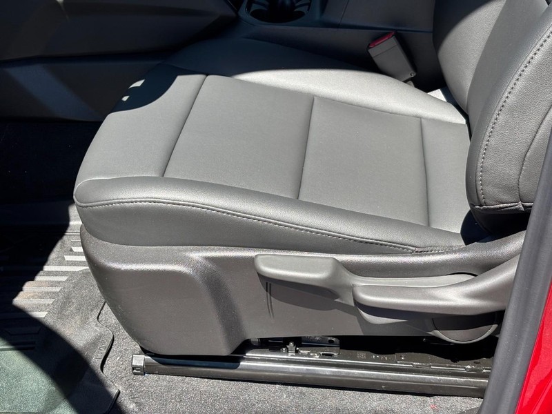 Chevrolet Colorado Vehicle Full-screen Gallery Image 10