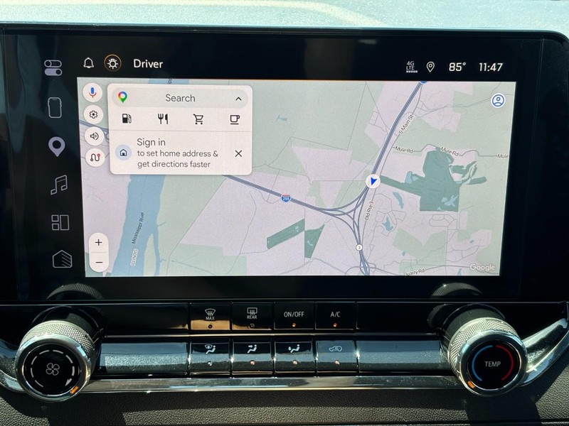 Chevrolet Colorado Vehicle Full-screen Gallery Image 16