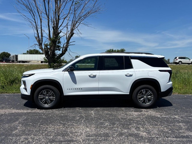 Chevrolet Traverse Vehicle Full-screen Gallery Image 2