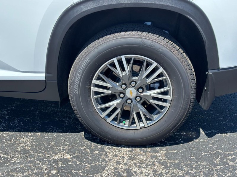 Chevrolet Traverse Vehicle Full-screen Gallery Image 4