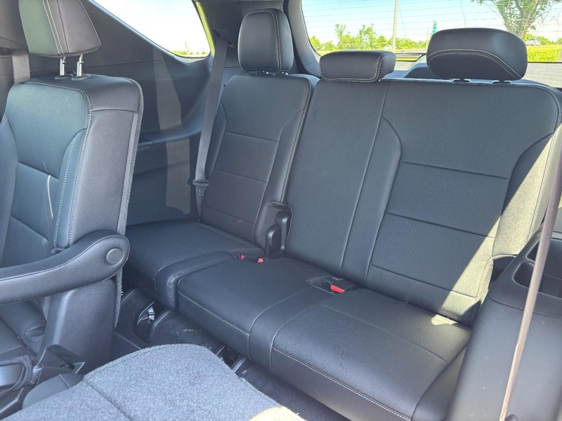 Chevrolet Traverse Vehicle Full-screen Gallery Image 5