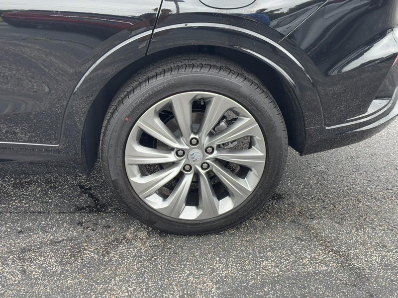 Buick Envista Vehicle Full-screen Gallery Image 09