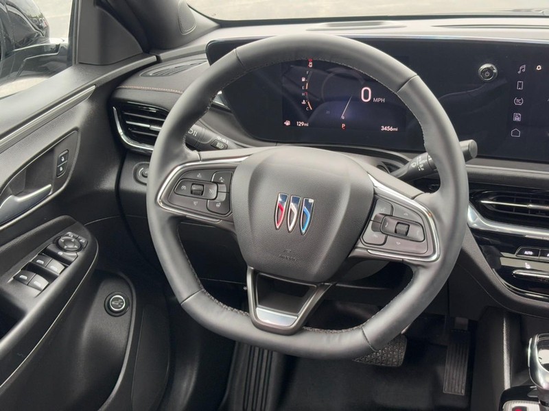 Buick Envista Vehicle Full-screen Gallery Image 13