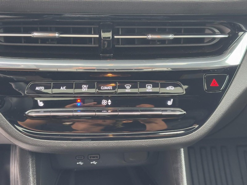 Buick Envista Vehicle Full-screen Gallery Image 23