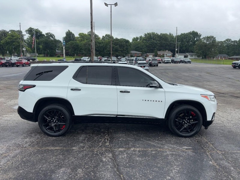 Chevrolet Traverse Vehicle Full-screen Gallery Image 6