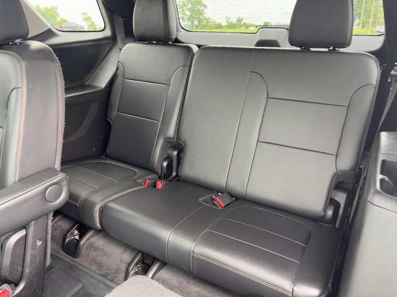 Chevrolet Traverse Vehicle Full-screen Gallery Image 10
