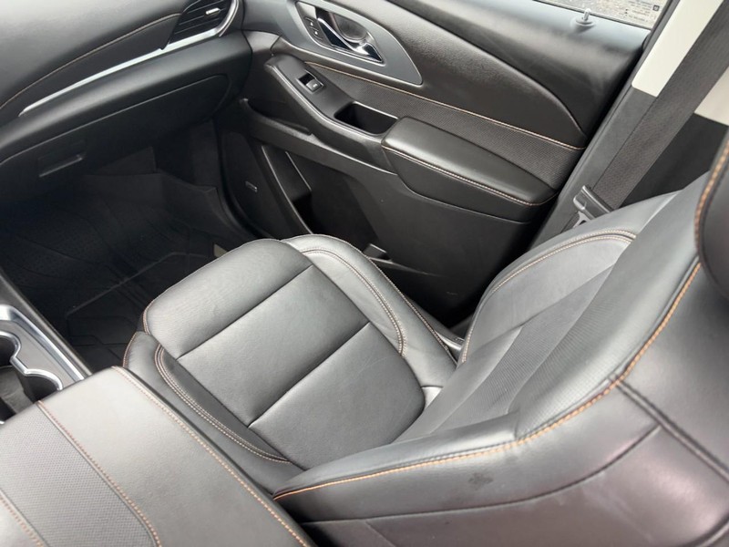 Chevrolet Traverse Vehicle Full-screen Gallery Image 17