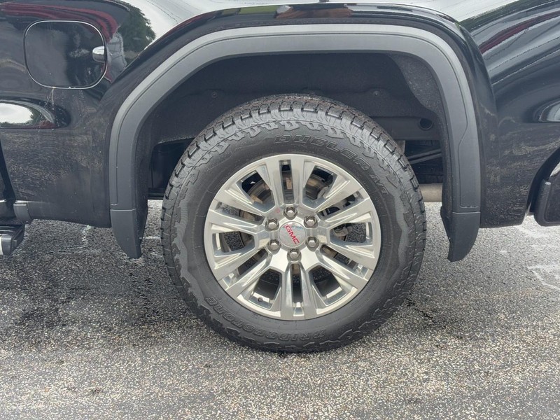 GMC Sierra 1500 Vehicle Full-screen Gallery Image 9