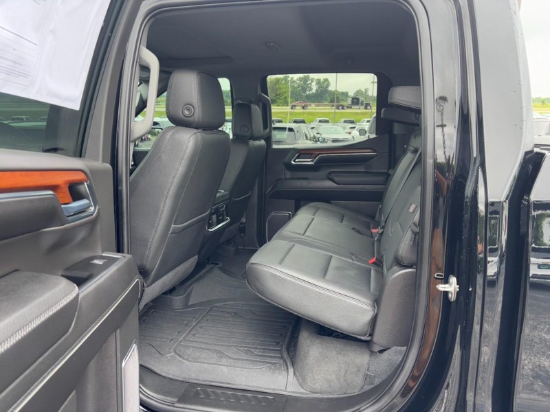 GMC Sierra 1500 Vehicle Full-screen Gallery Image 10