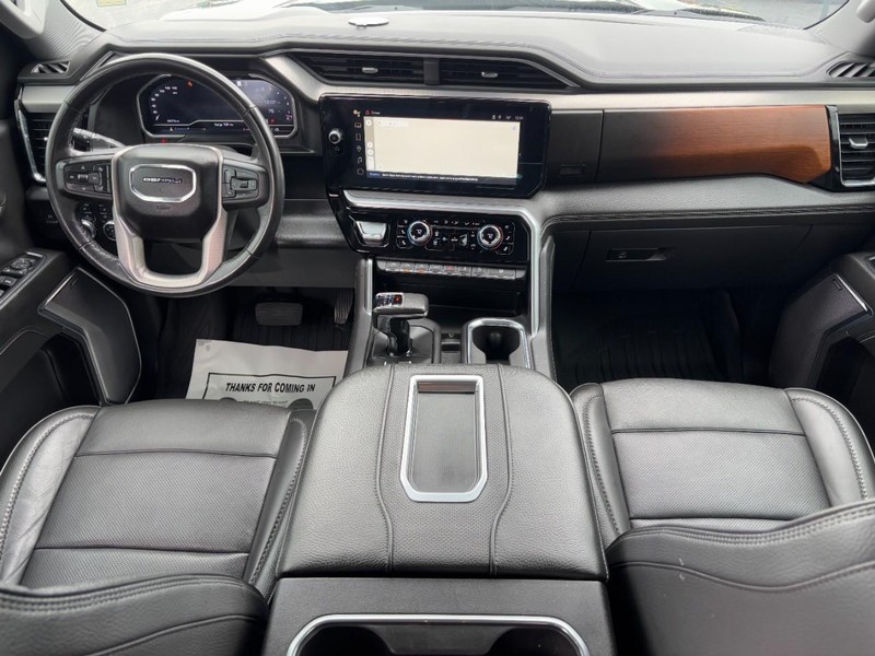 GMC Sierra 1500 Vehicle Full-screen Gallery Image 11