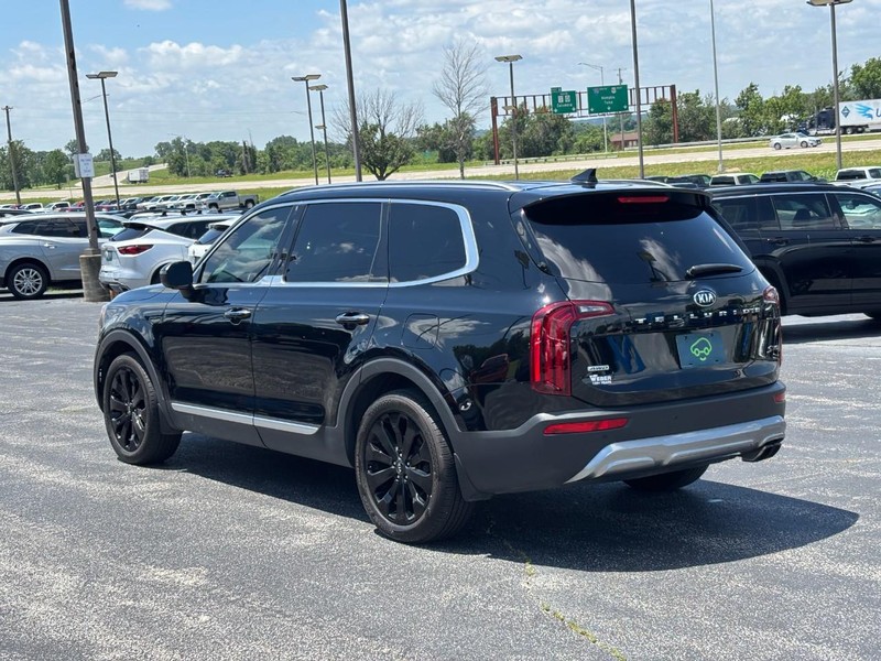Kia Telluride Vehicle Full-screen Gallery Image 3