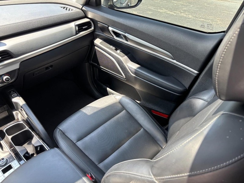 Kia Telluride Vehicle Full-screen Gallery Image 16